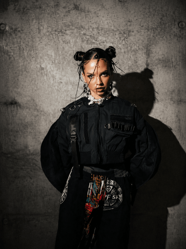 Nina Chuba Merch 01